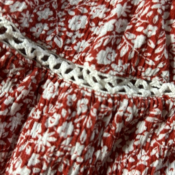 DONATED JAMAICA 🇯🇲 Anthropologie Maeve Quinn Lace Peplum Top w Split Back - Picture 14 of 14